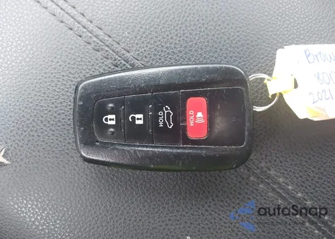 2021 Toyota Rav4 Xle Premium z USA, uszkodzony, nr VIN 2T3C1RFV6MC098049